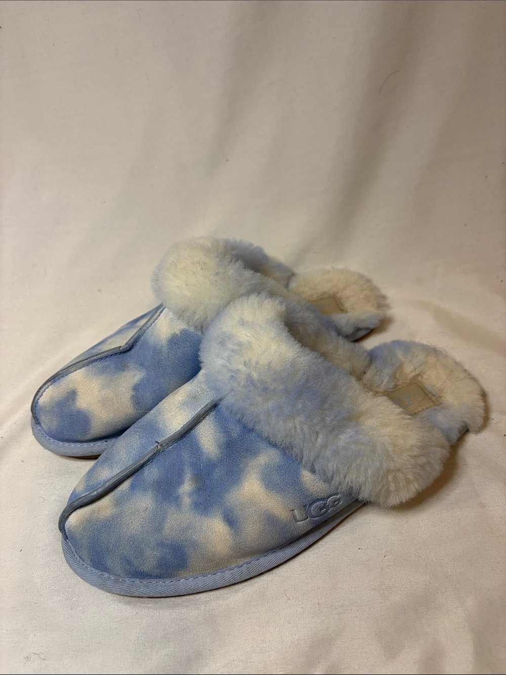 Ugg Scuffette II Watercolors, Cloudy Sky Size 9